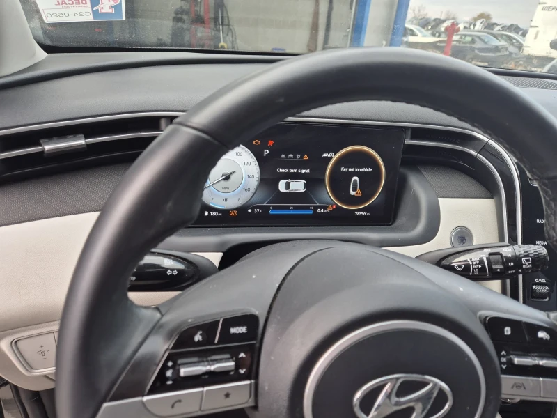 Hyundai Tucson, снимка 8 - Автомобили и джипове - 49248774