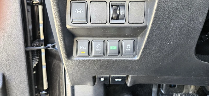 Nissan Qashqai 1.6dci* CAMERA 360* PANORAMA* AUTOMATIC* , снимка 16 - Автомобили и джипове - 52297445