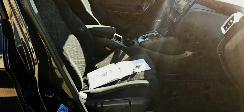 Nissan Qashqai 1.6dci* CAMERA 360* PANORAMA* AUTOMATIC* , снимка 11 - Автомобили и джипове - 52297445