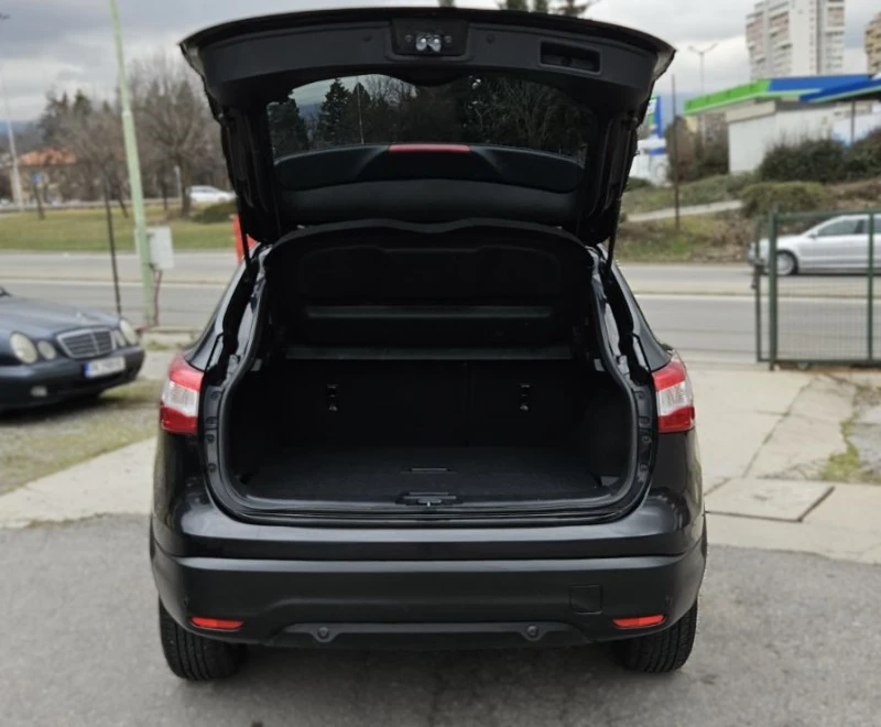 Nissan Qashqai Nissan Qashqai 1.6 dCi Automatic Panorama 360 Came, снимка 10 - Автомобили и джипове - 52297445