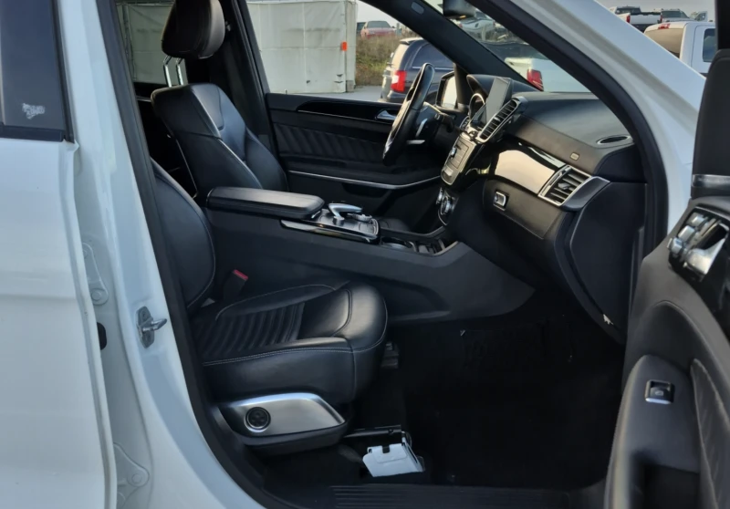 Mercedes-Benz GL 550 4MATIC, снимка 12 - Автомобили и джипове - 52749633