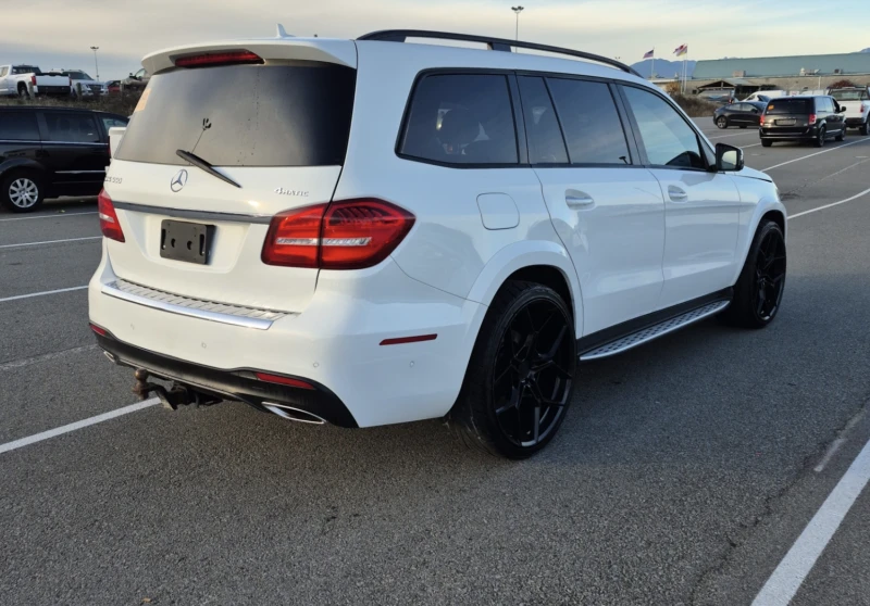 Mercedes-Benz GL 550 4MATIC, снимка 3 - Автомобили и джипове - 52749633