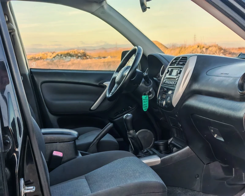 Toyota Rav4 2.0 116 К.С. ДИЗЕЛ! 4Х4! , снимка 10 - Автомобили и джипове - 53135723