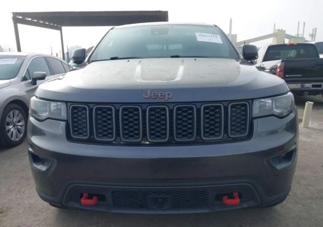 Jeep Grand cherokee TRAILHAWK 4X4* DISTRONIC* 8ZF* Обдух* , снимка 2 - Автомобили и джипове - 48512690