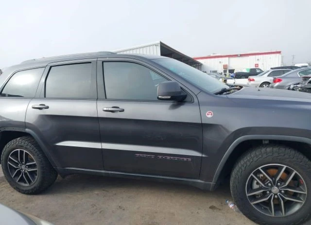 Jeep Grand cherokee TRAILHAWK 4X4* DISTRONIC* 8ZF* Обдух* , снимка 4 - Автомобили и джипове - 48512690