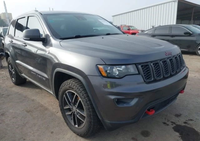 Jeep Grand cherokee TRAILHAWK 4X4* DISTRONIC* 8ZF* Обдух* , снимка 1 - Автомобили и джипове - 48512690