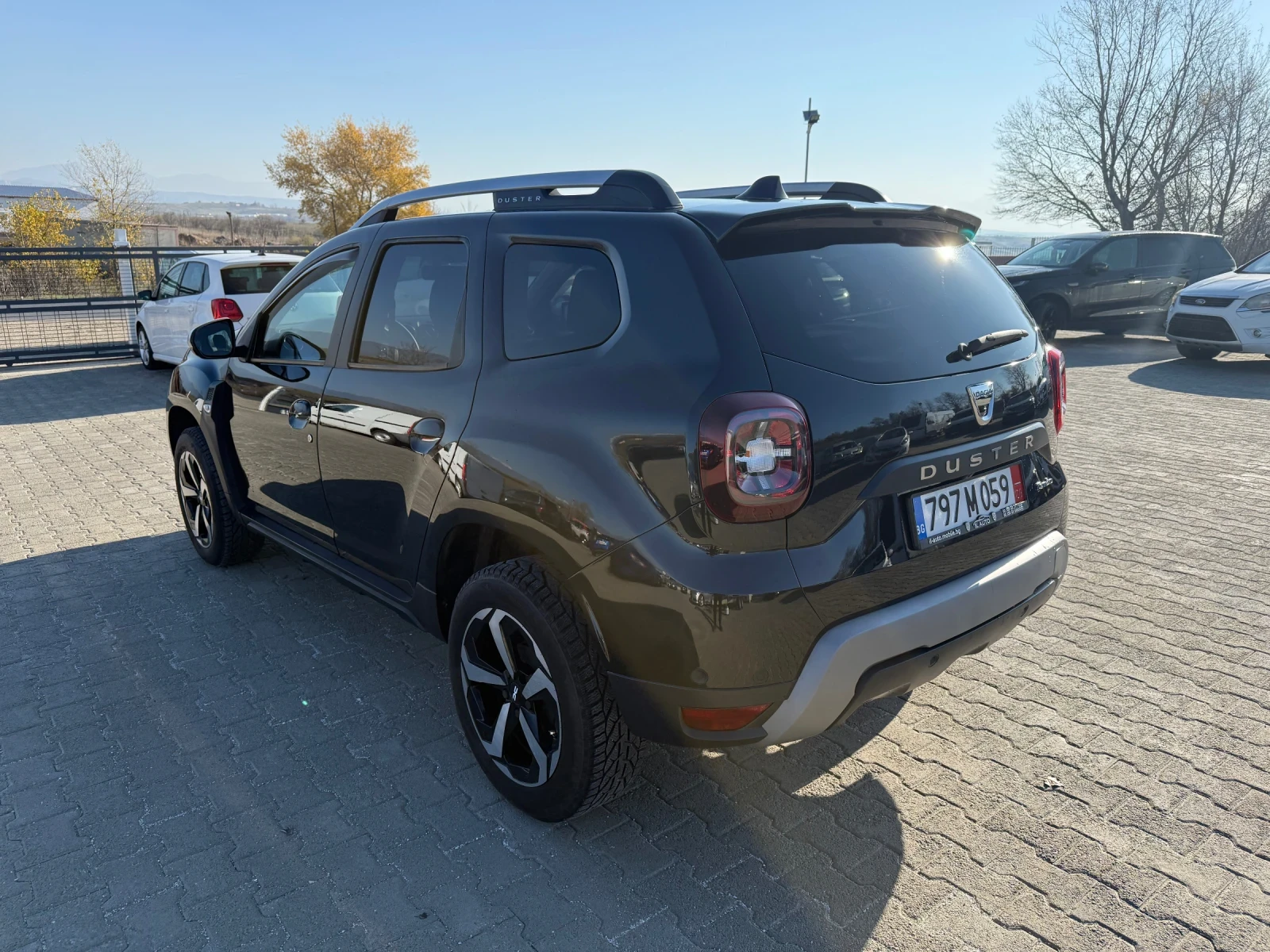 Dacia Duster 1.6. 94000км - изображение 5