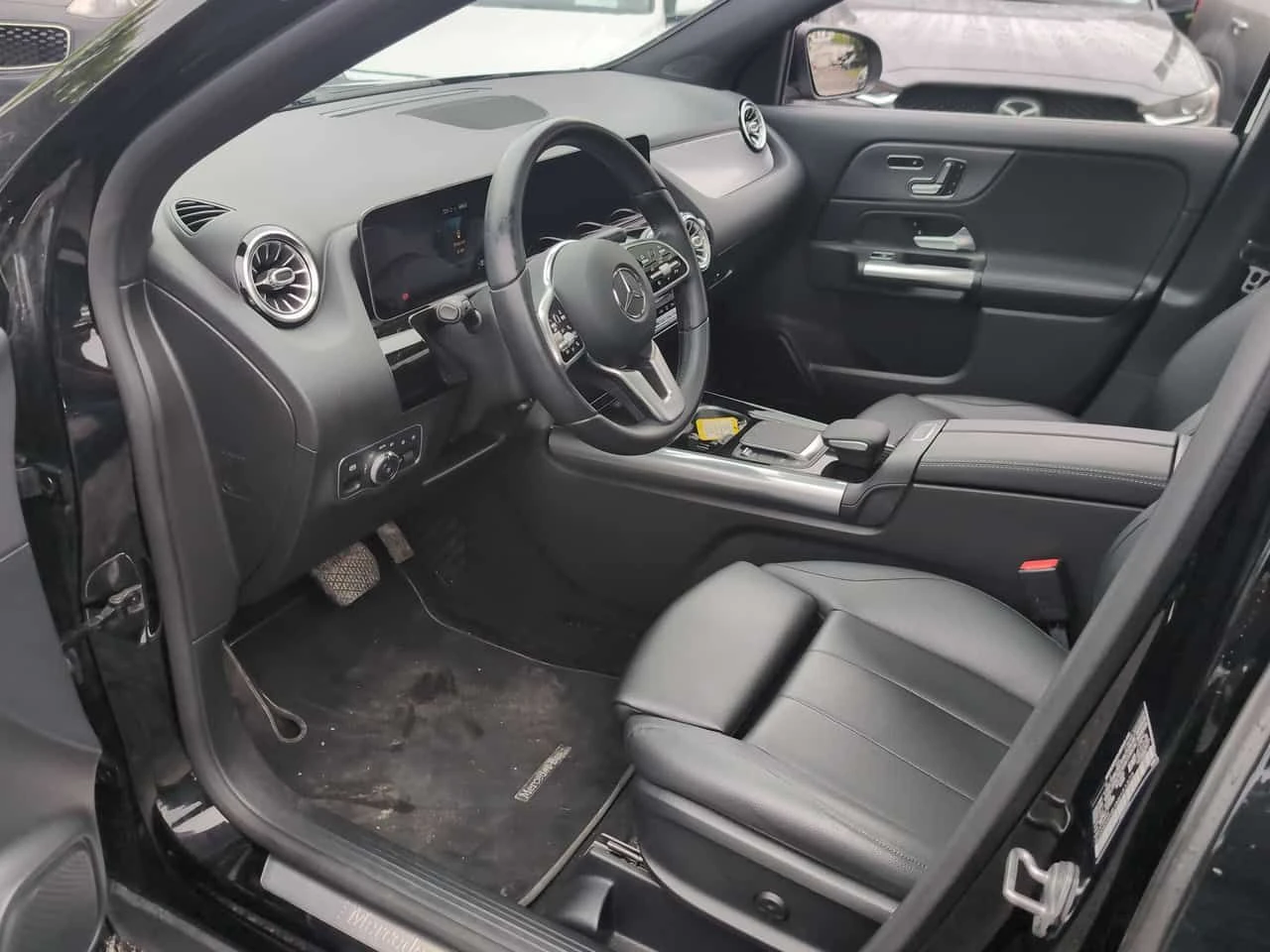 Mercedes-Benz GLA 250 * CARFAX * 2 ����� * �������� * ���������� *  | Mobile.bg � ����������� 9