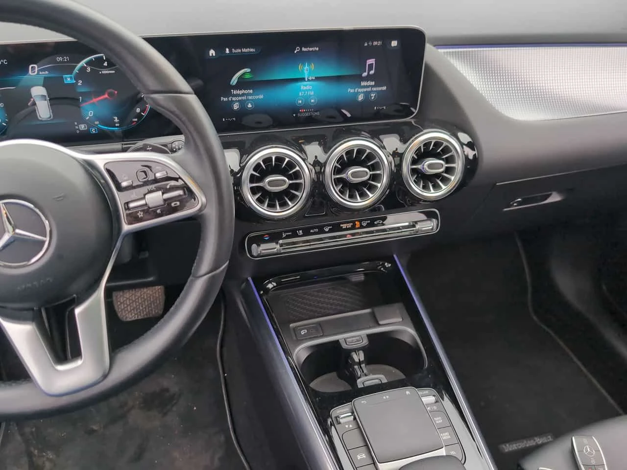 Mercedes-Benz GLA 250 * CARFAX * 2 ����� * �������� * ���������� *  | Mobile.bg � ����������� 11