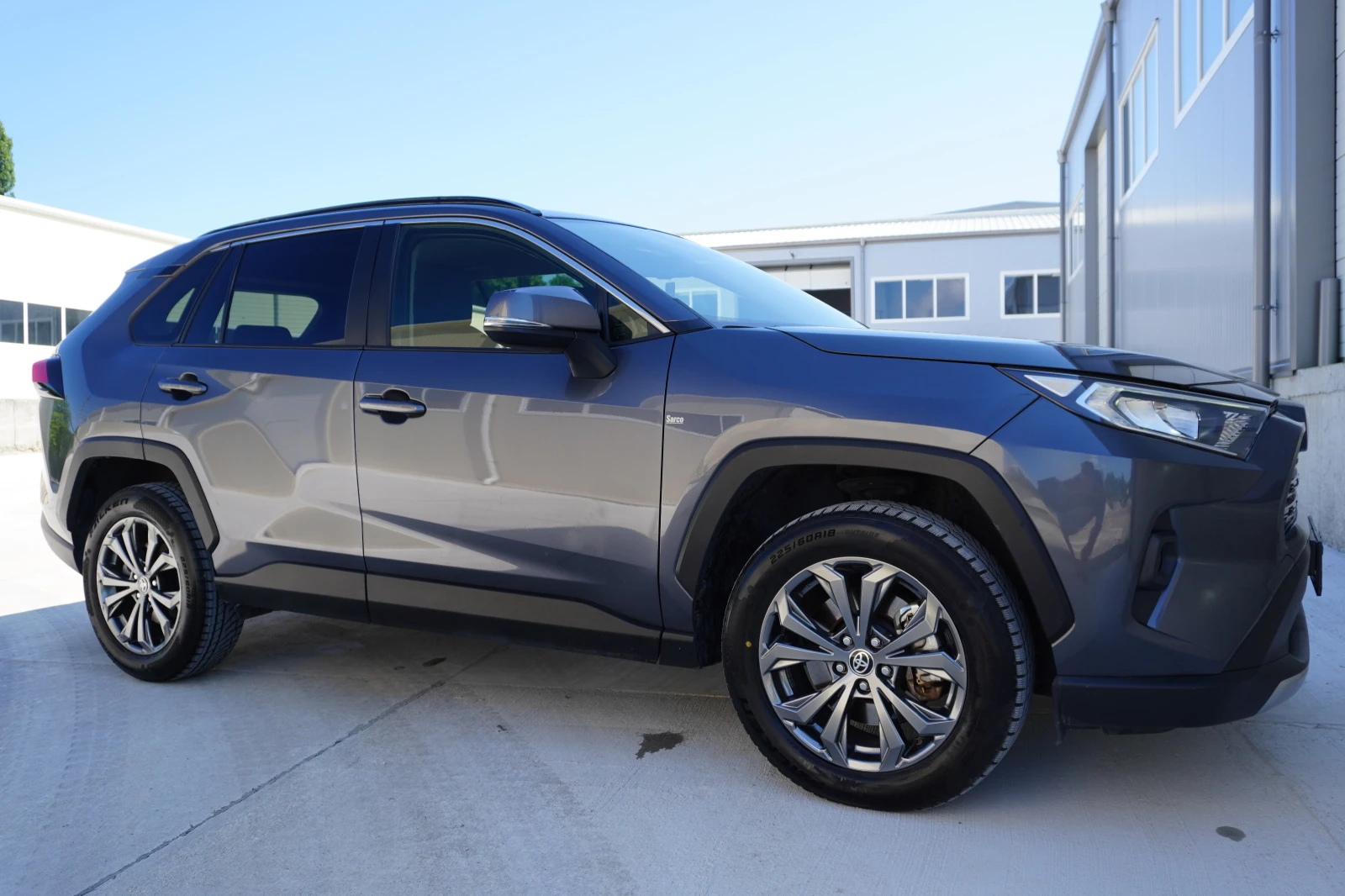 Toyota Rav4 2.5 Hybrid AWD-i FACELIFT, КАТО НОВА!!, снимка 6 - Автомобили и джипове - 55330826