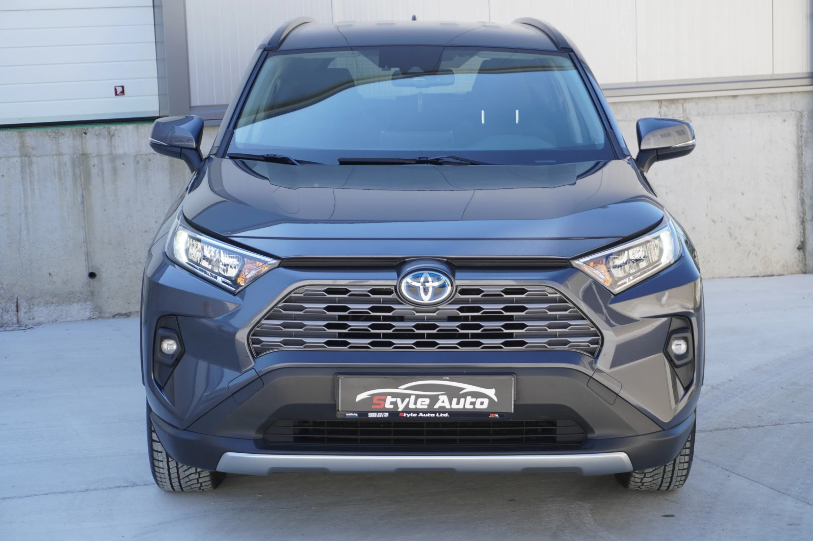 Toyota Rav4 2.5 Hybrid AWD-i FACELIFT, КАТО НОВА!!, снимка 8 - Автомобили и джипове - 55330826