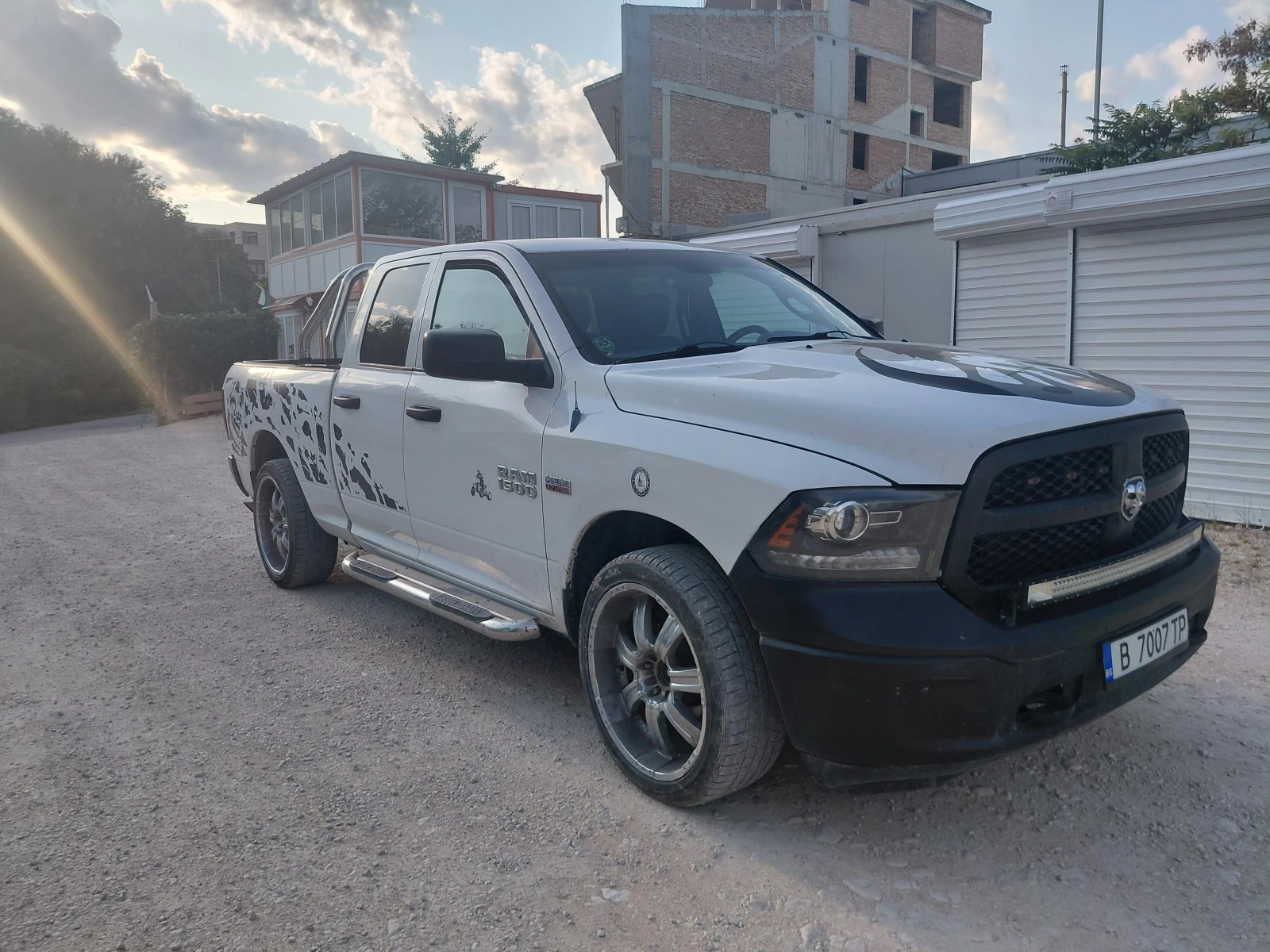Dodge RAM 1500, снимка 5 - Автомобили и джипове - 55435429