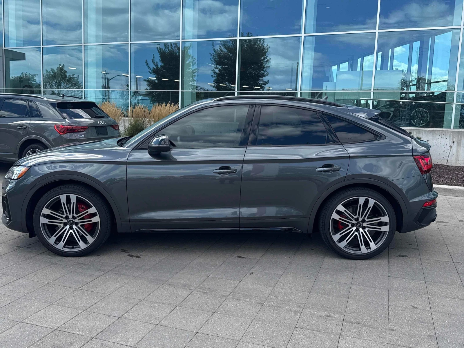 Audi SQ5 * Technik * ГЛАВНО ПРЕДСТАВИТЕЛСТВО НА AUDI, снимка 3 - Автомобили и джипове - 55970375