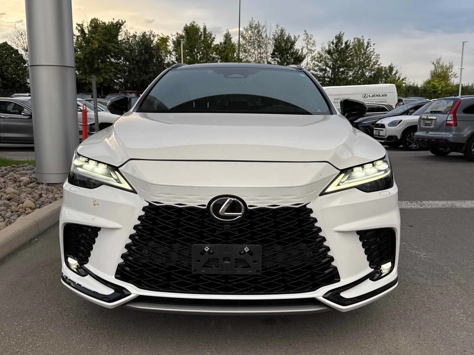 Lexus RX 500h F SPORT 3 * 360 * MARK LEVINSON * CARFAX * , снимка 2 - Автомобили и джипове - 56092909