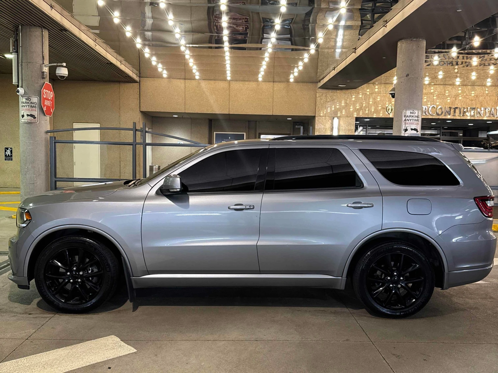 Dodge Durango * AWD 4dr R/T * CARFAX * ОПЦИЯ ЗА ФИНАНСИРАНЕ, снимка 2 - Автомобили и джипове - 56127416