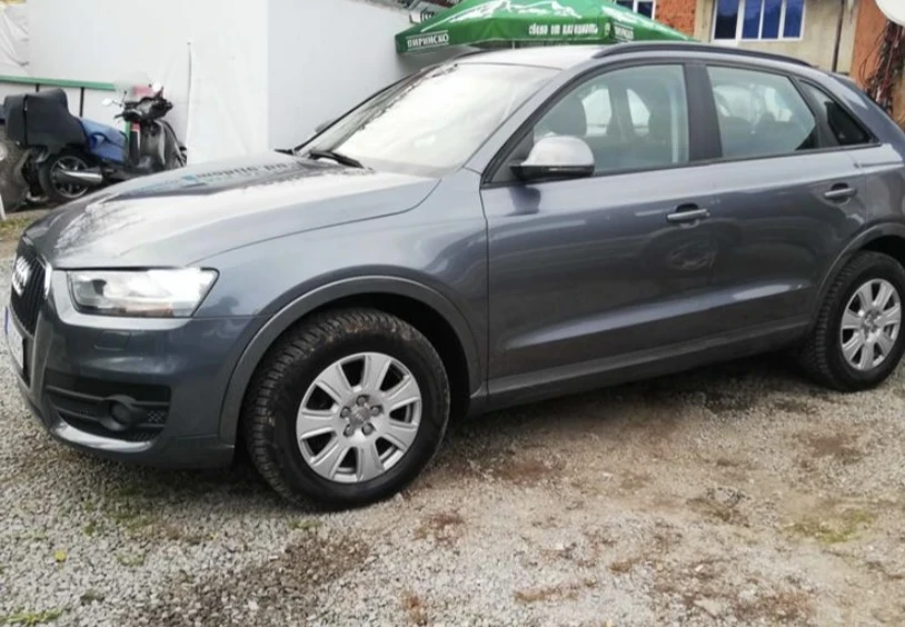 Audi Q3, снимка 4 - Автомобили и джипове - 56151620