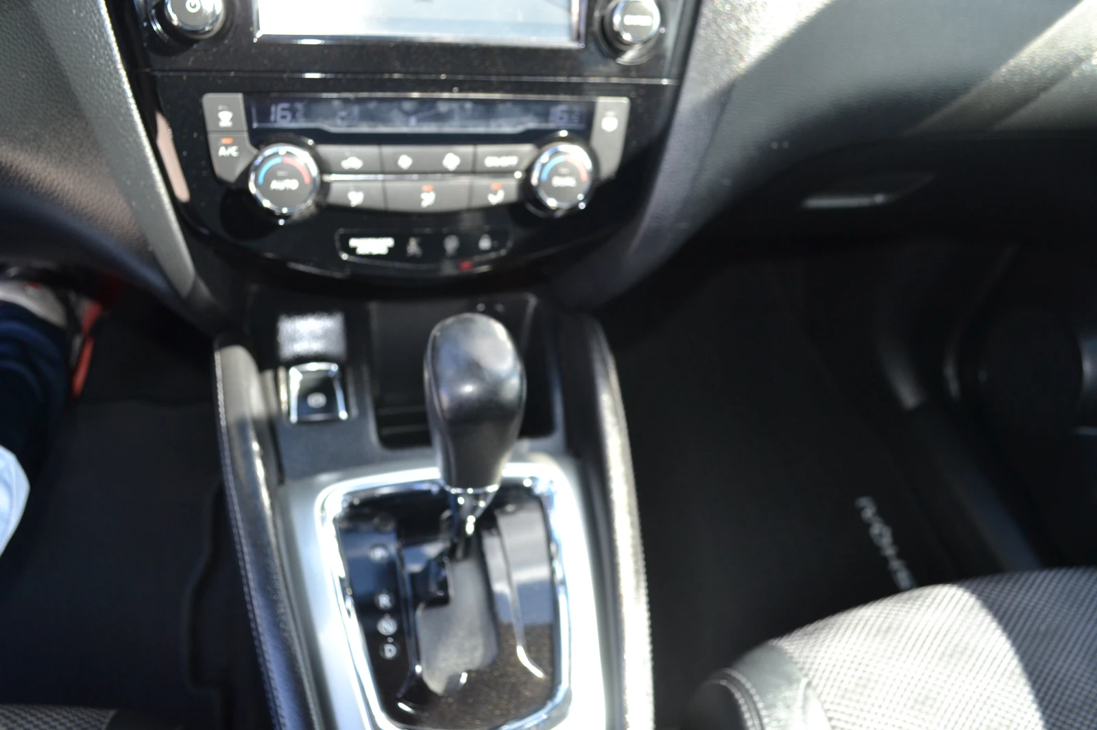 Nissan Qashqai 1.6DCI-AVTOMAT | Mobile.bg � ����������� 11