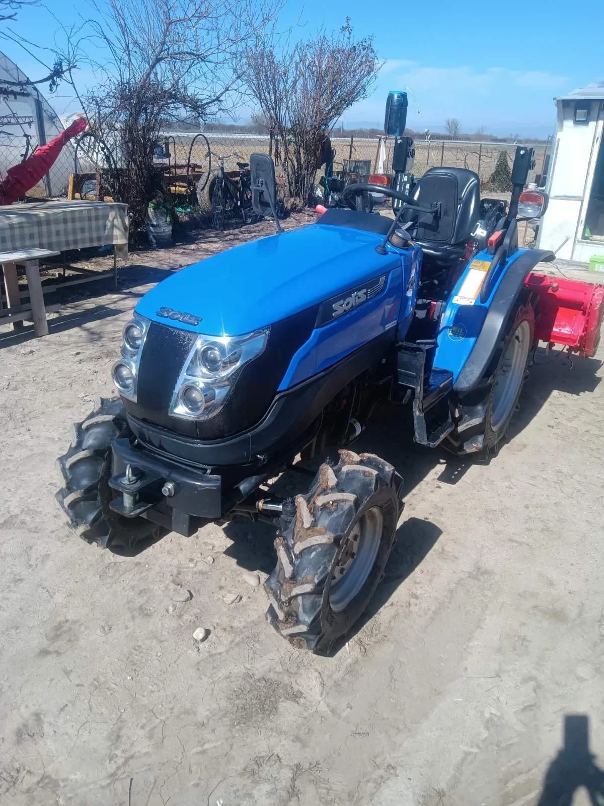 Трактор ISEKI 26, снимка 1