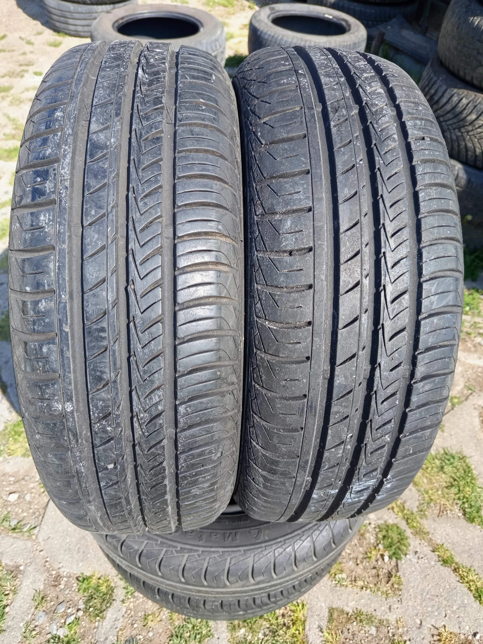 Гуми Летни 185/60R14, снимка 2 - Гуми и джанти - 42702216