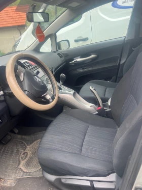 Toyota Auris, снимка 8