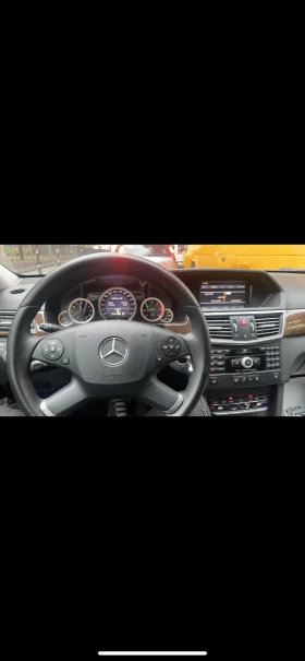 Обява за продажба на Mercedes-Benz E 220 ~7 000 лв. - изображение 1