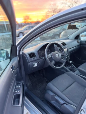 VW Golf - 2600 € / 5085.16 лв. - 95603929 7