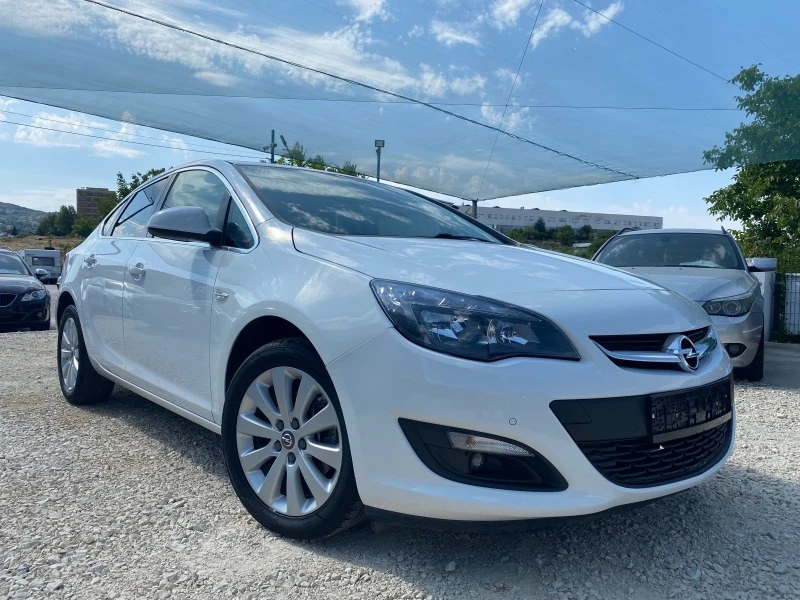 Opel Astra 1.6CDTi* 136кс* ЕВРО6* НАВИ* КОЖА* ПАРКТР* COSMO* , снимка 3 - Автомобили и джипове - 42370717