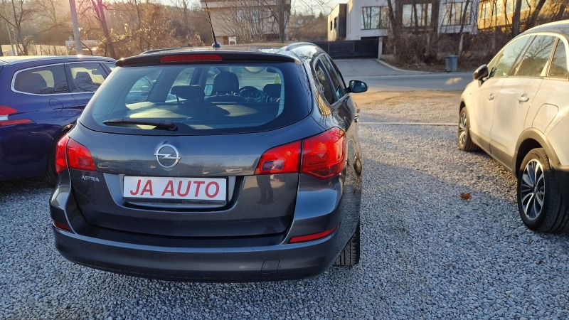 Opel Astra 1.6-115кс. КЛИМА, снимка 6 - Автомобили и джипове - 44051109