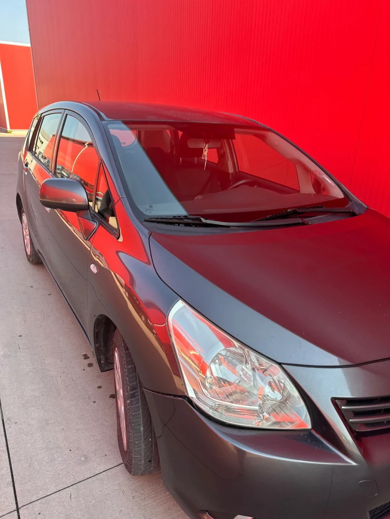 Toyota Verso, снимка 4 - Автомобили и джипове - 47685537