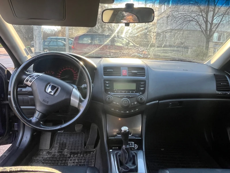 Honda Accord 2.0 SPORT, снимка 10 - Автомобили и джипове - 48396661