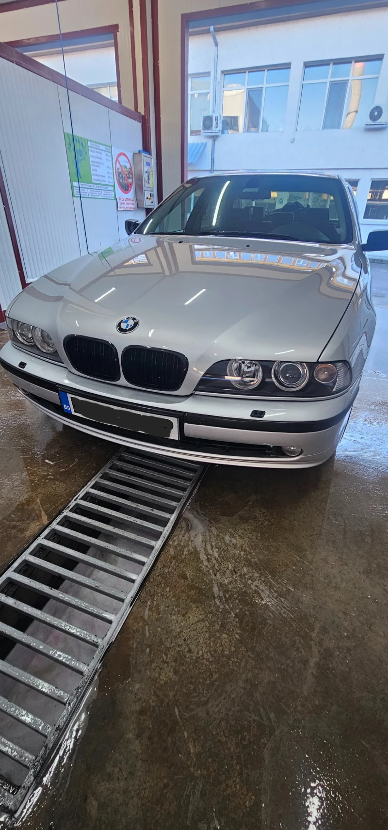 BMW 520 I, снимка 6 - Автомобили и джипове - 48505603