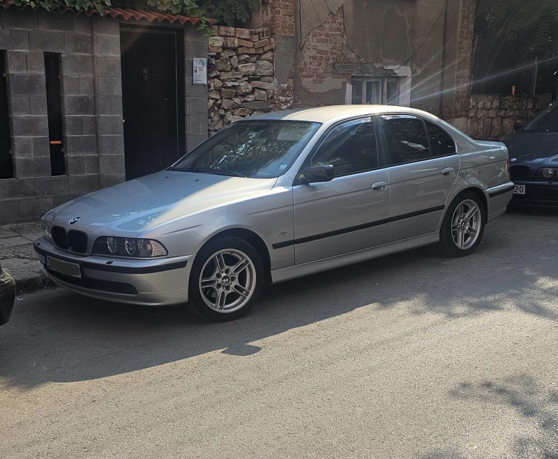 BMW 520 I, снимка 1 - Автомобили и джипове - 48505603