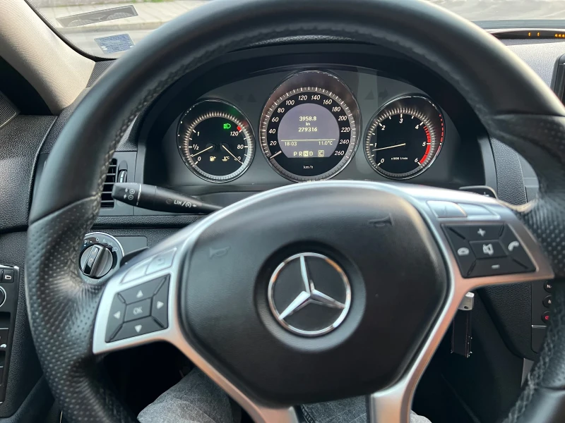 Mercedes-Benz C 220  AMG Harman/Kardon COMAND, снимка 8 - Автомобили и джипове - 49464638