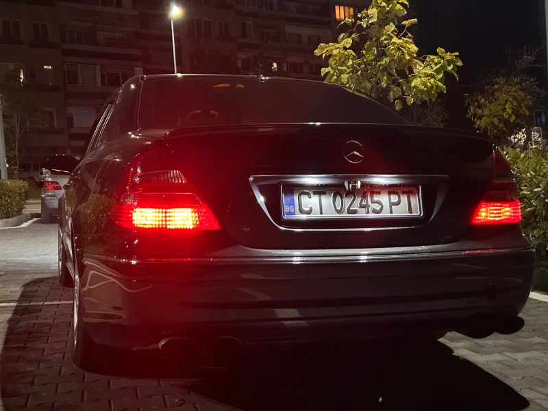 Mercedes-Benz E 320, снимка 2 - Автомобили и джипове - 53160831
