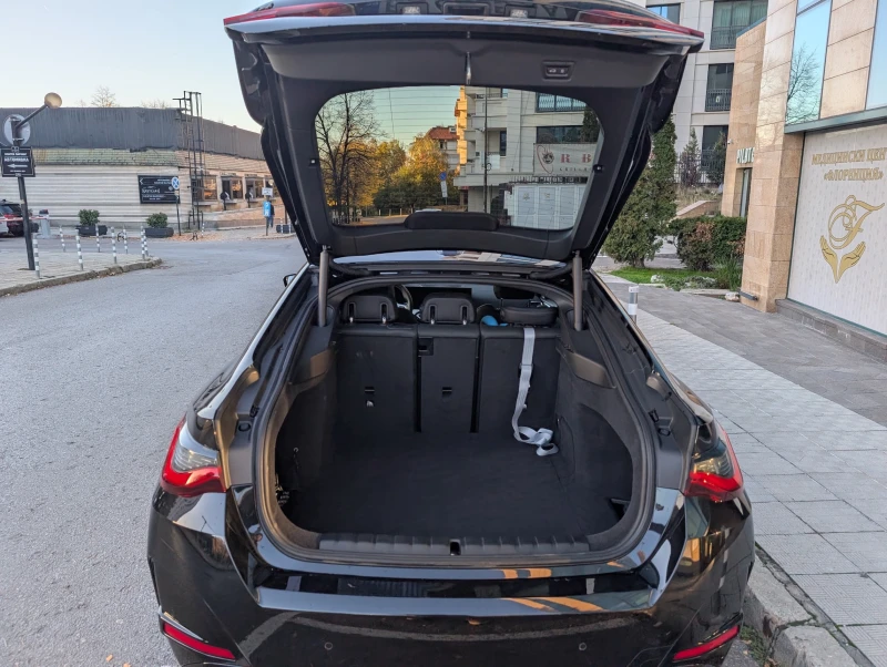 BMW i4 М50, снимка 14 - Автомобили и джипове - 52388595