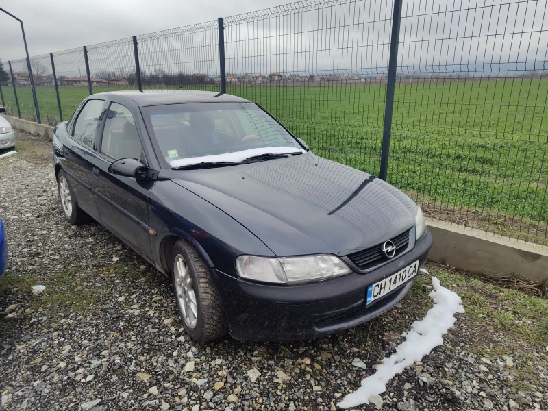 Opel Vectra 1.6, снимка 4 - Автомобили и джипове - 53443418