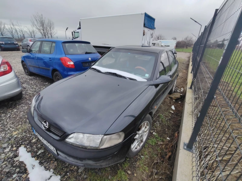 Opel Vectra 1.6, снимка 2 - Автомобили и джипове - 53443418