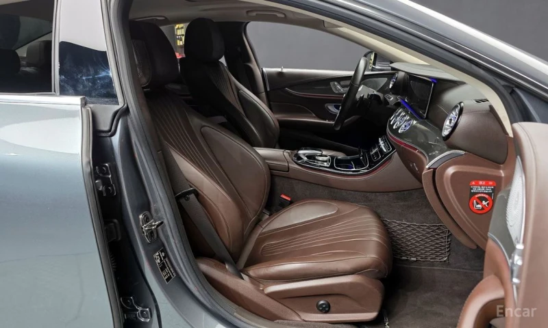 Mercedes-Benz CLS 300, снимка 10 - Автомобили и джипове - 53516318