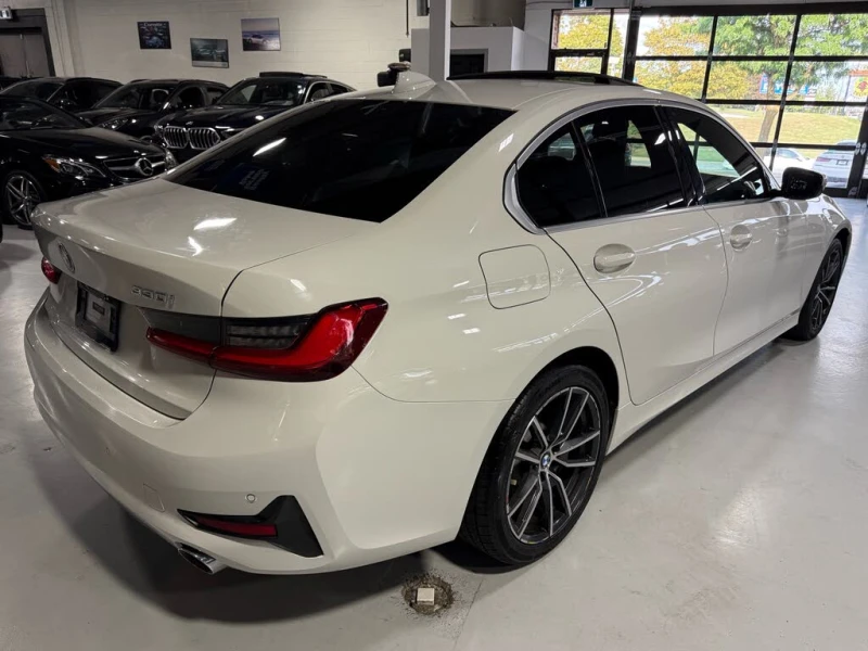 BMW 330 3 Series* 330i* xDrive* АвтоКредит* (ЦЕНА ДО БГ), снимка 5 - Автомобили и джипове - 53562616