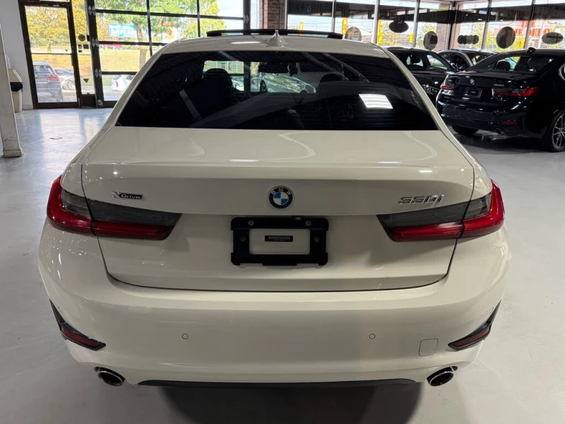 BMW 330 3 Series* 330i* xDrive* АвтоКредит* (ЦЕНА ДО БГ), снимка 6 - Автомобили и джипове - 53562616