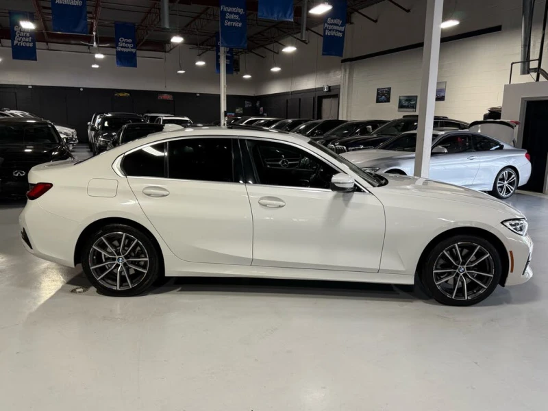 BMW 330 3 Series* 330i* xDrive* АвтоКредит* (ЦЕНА ДО БГ), снимка 4 - Автомобили и джипове - 53562616