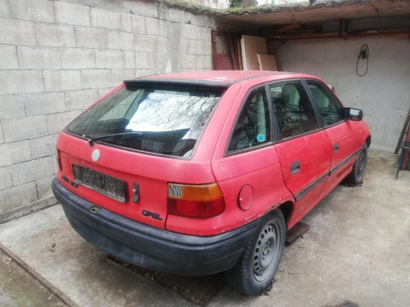 Opel Astra, снимка 1 - Автомобили и джипове - 45034081