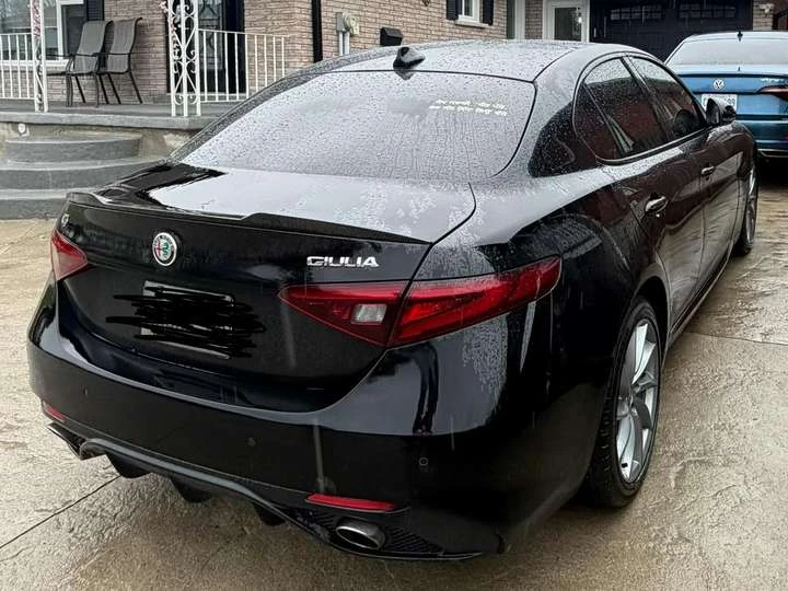 Alfa Romeo Giulia TI SPORTS LINE, снимка 9 - Автомобили и джипове - 54508852