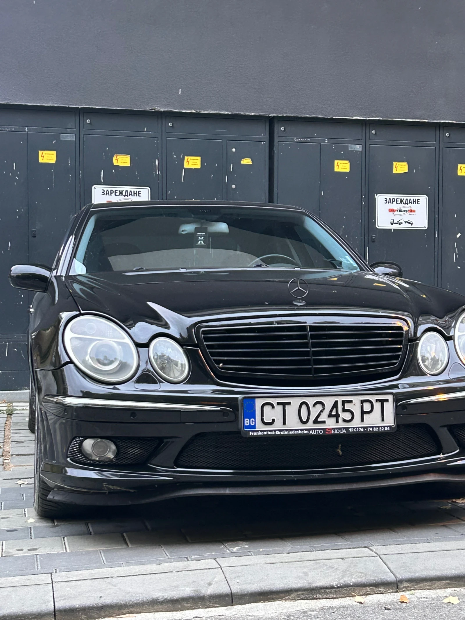 Mercedes-Benz E 320, снимка 1
