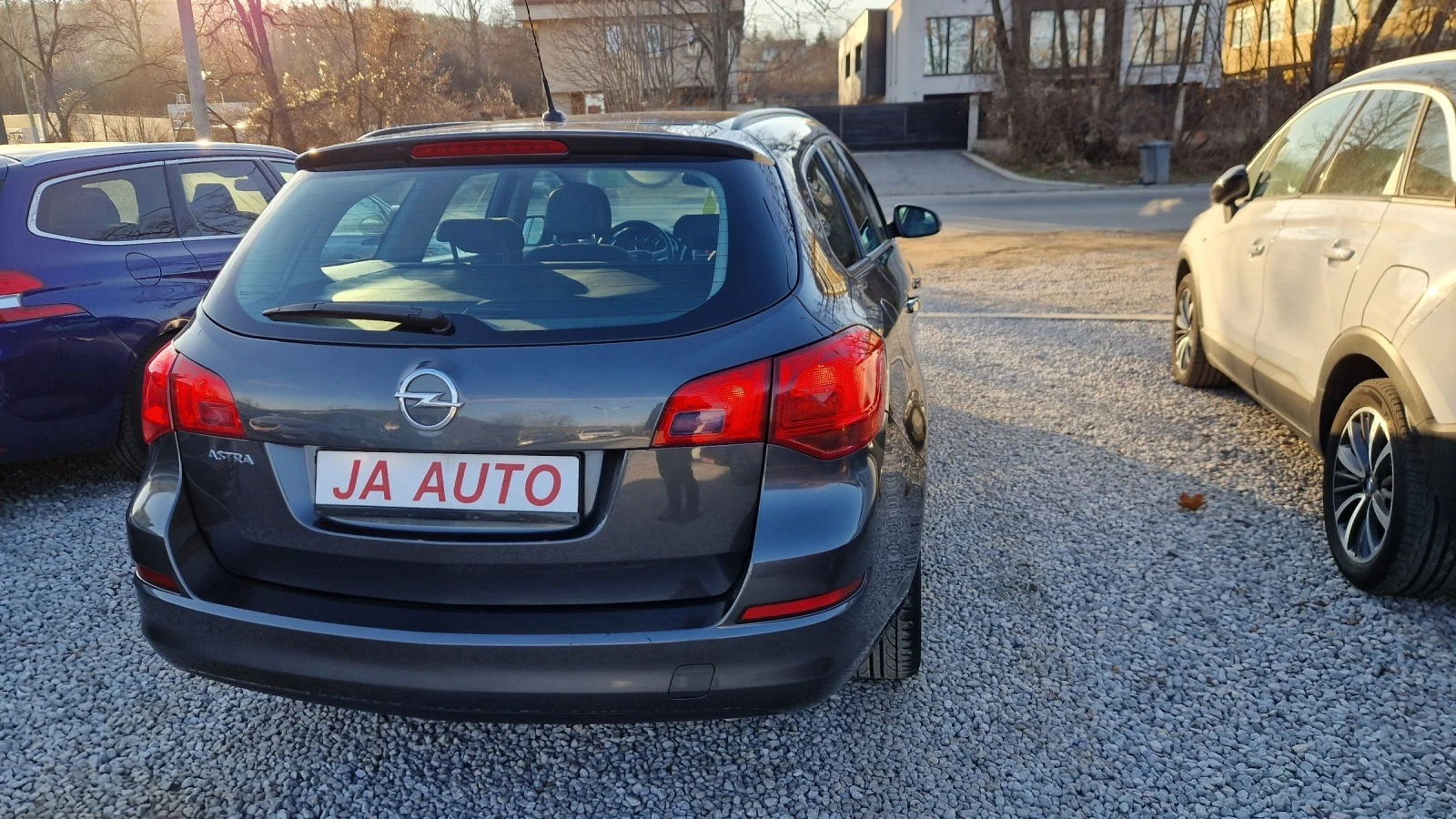 Opel Astra 1.6-115кс. КЛИМА - изображение 6