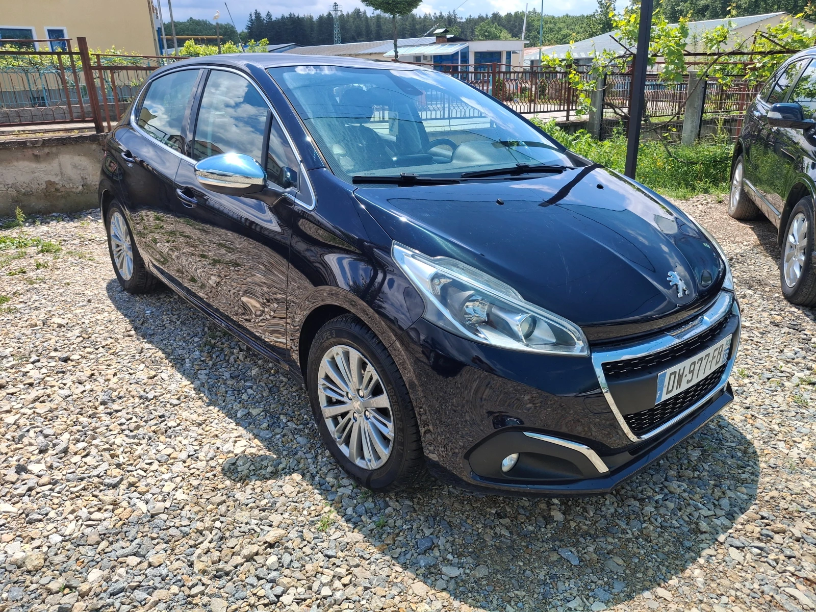 Peugeot 208 1.6 e-HDI - изображение 3