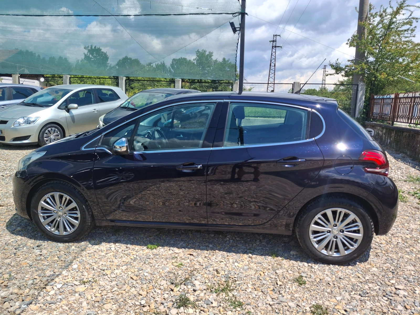 Peugeot 208 1.6 e-HDI - изображение 8