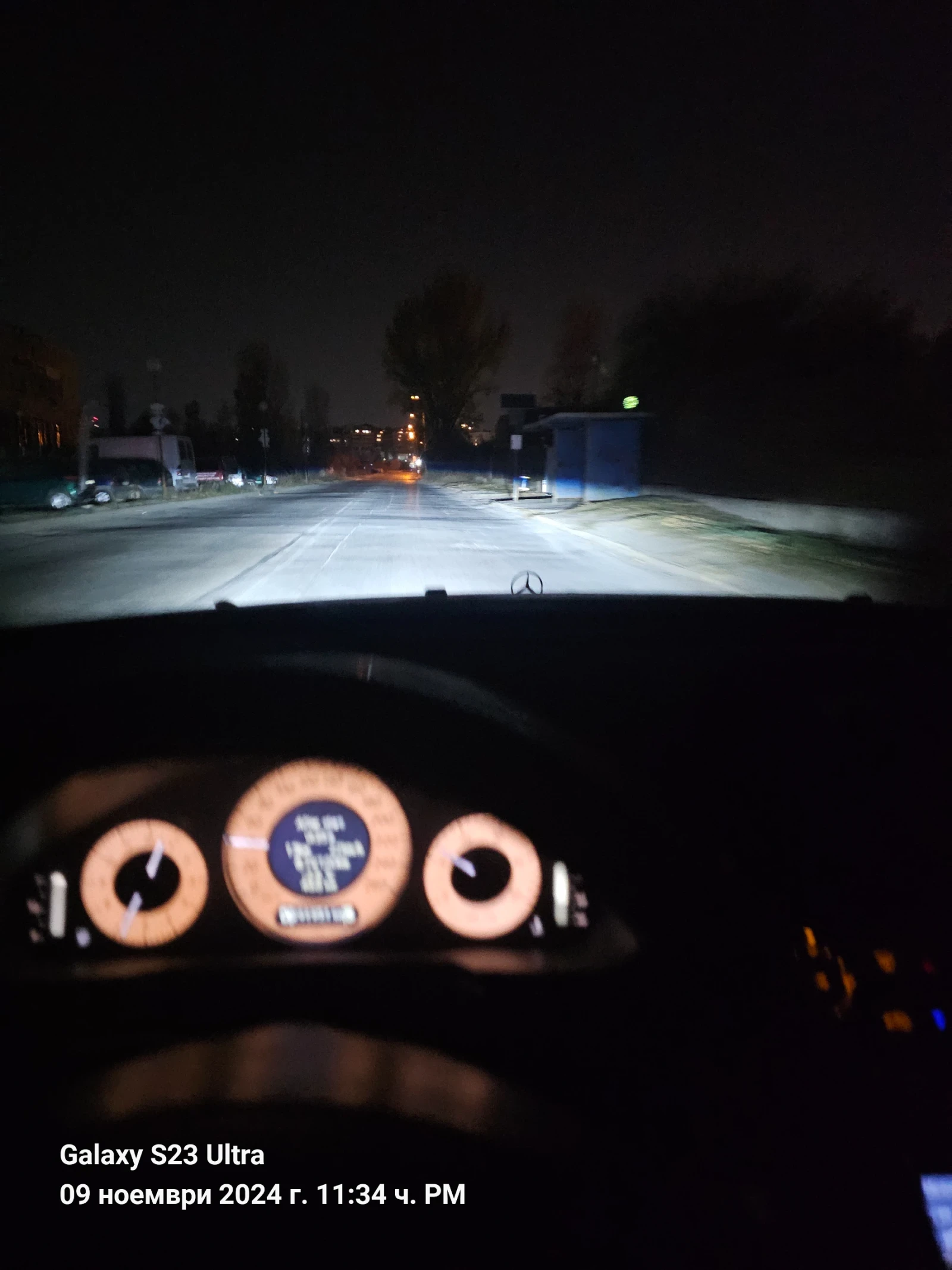 Mercedes-Benz E 220  - изображение 5