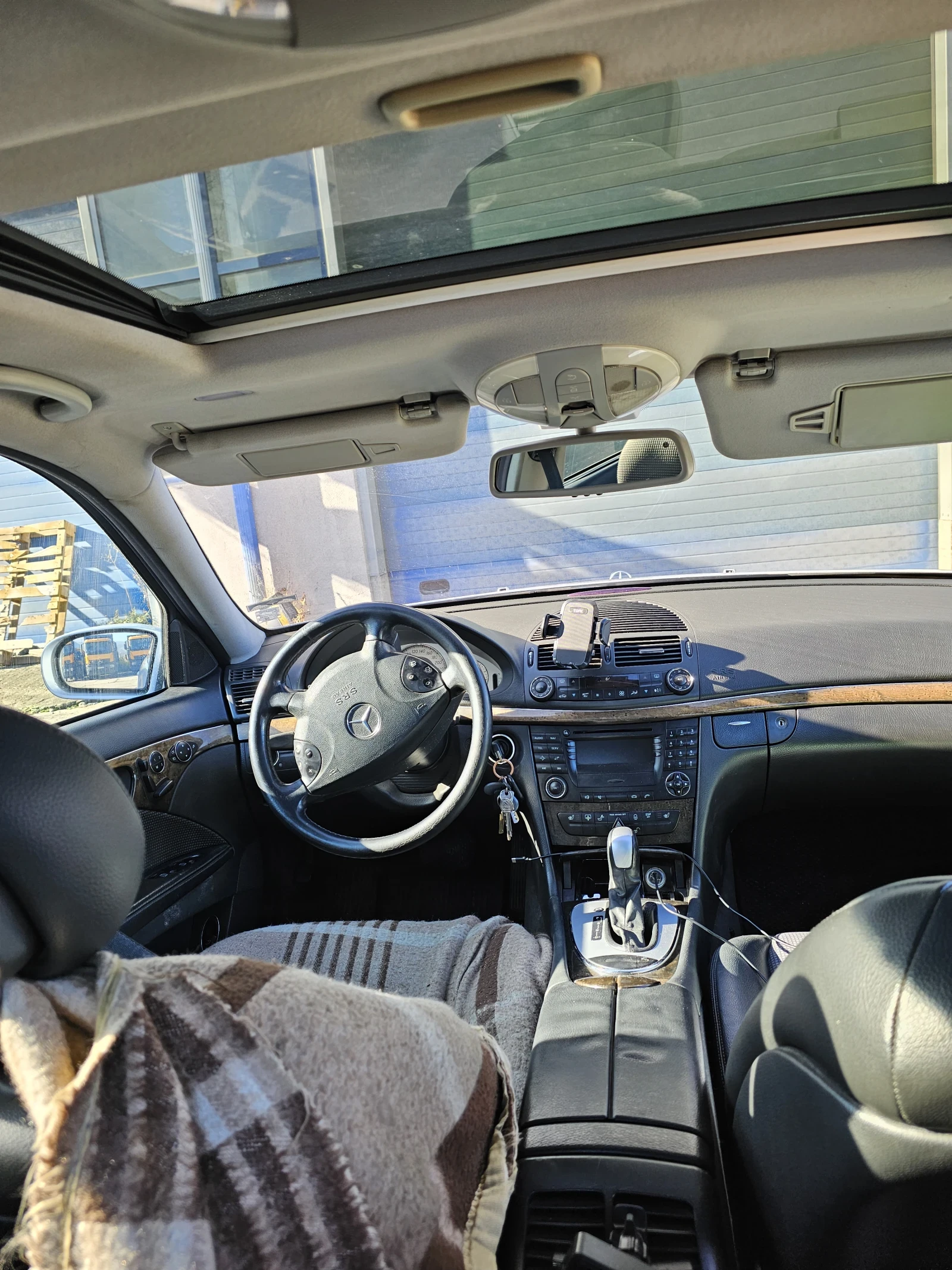 Mercedes-Benz E 220  - изображение 6