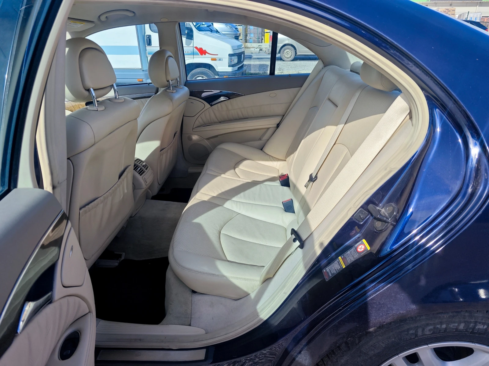 Mercedes-Benz E 270 2.7 CDi Avangarde - изображение 10